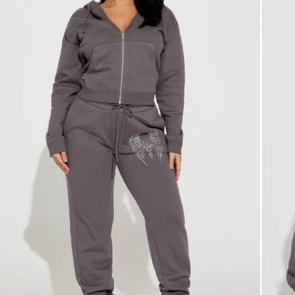FASHION NOVA FULL SWEATSUIT